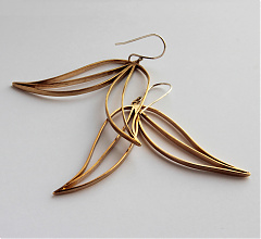 Aranytulipán lógós fülbevaló