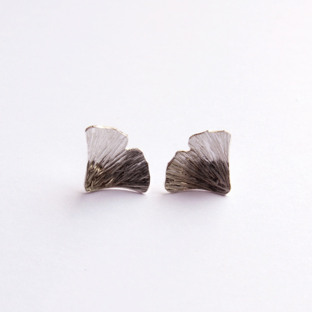 Ezüst bedugós ginkgo fülbevaló