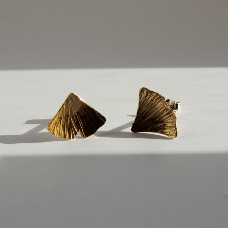 Aranyló színű bedugós ginkgo fülbevaló