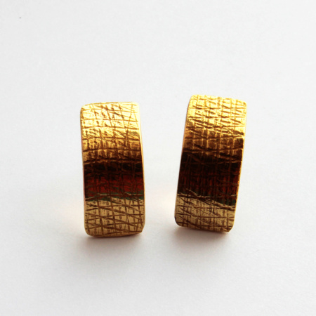 Nyomott hálómintás sárgaréz fülbevaló